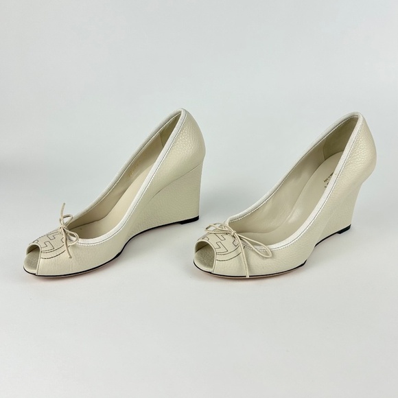 Gucci Cream GG Logo Peep Toe Wedge - Picture 2 of 9